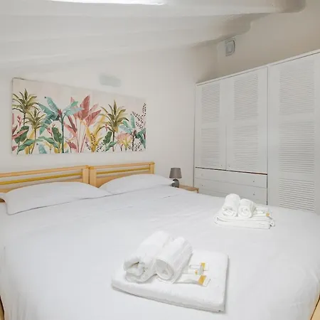 Apartment Free Parking Center Borgo Teresiano Loft Trieste